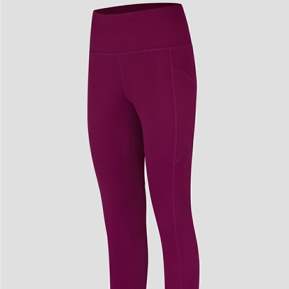 Layer 8 Track Capri 22” size L NWOT